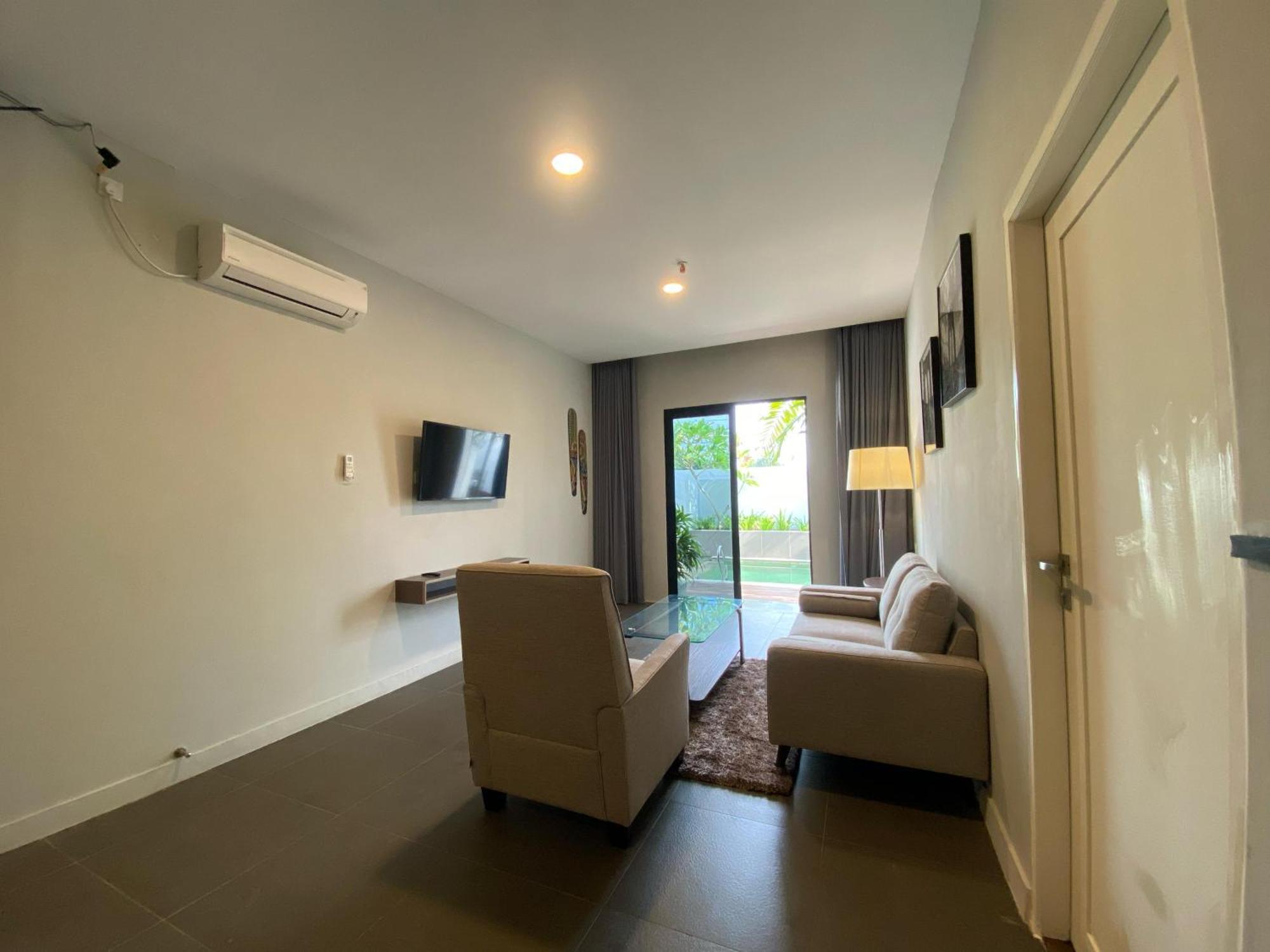 Onyx Hotel & Villa Tanjunguban Exterior foto