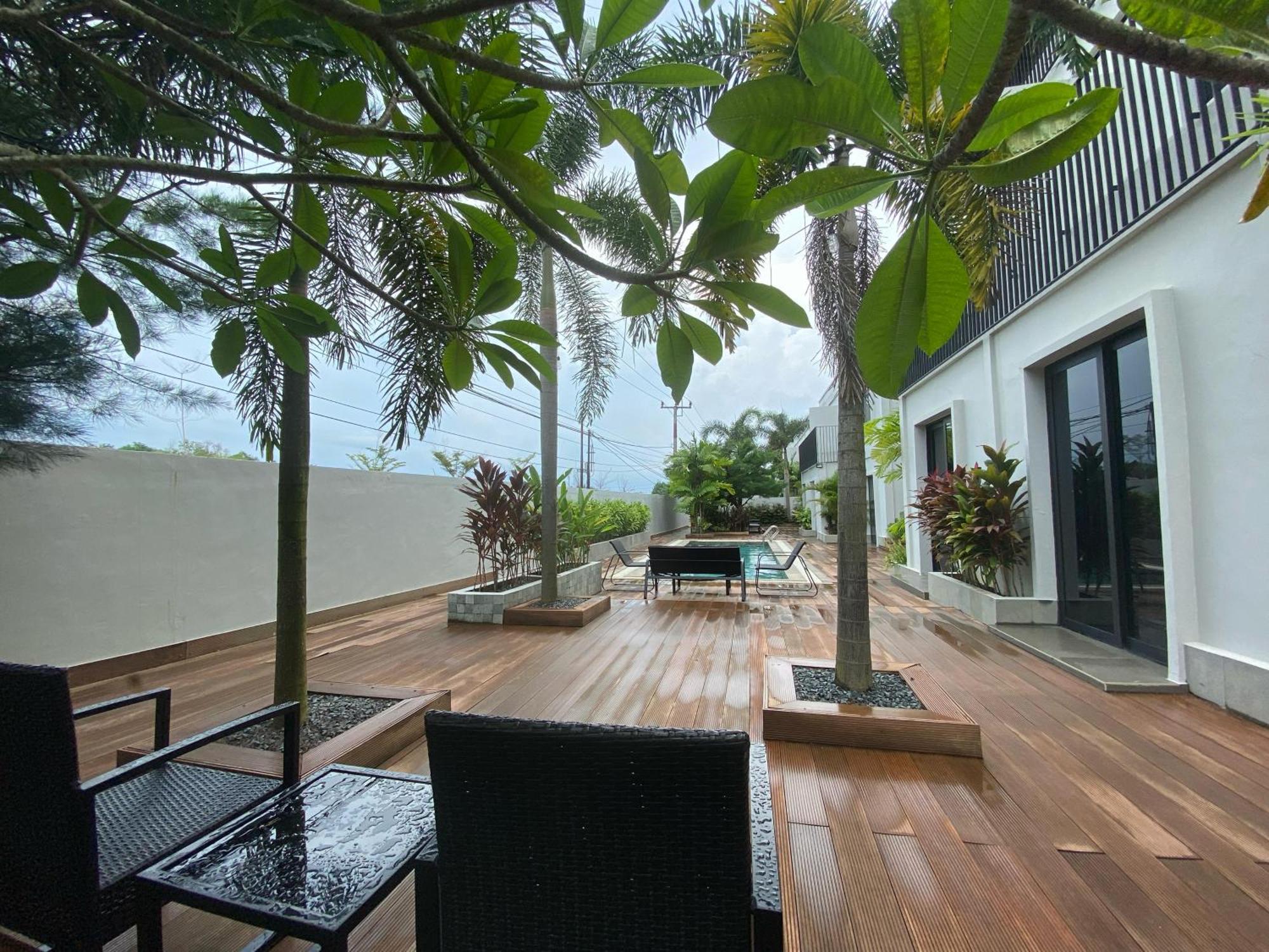 Onyx Hotel & Villa Tanjunguban Exterior foto